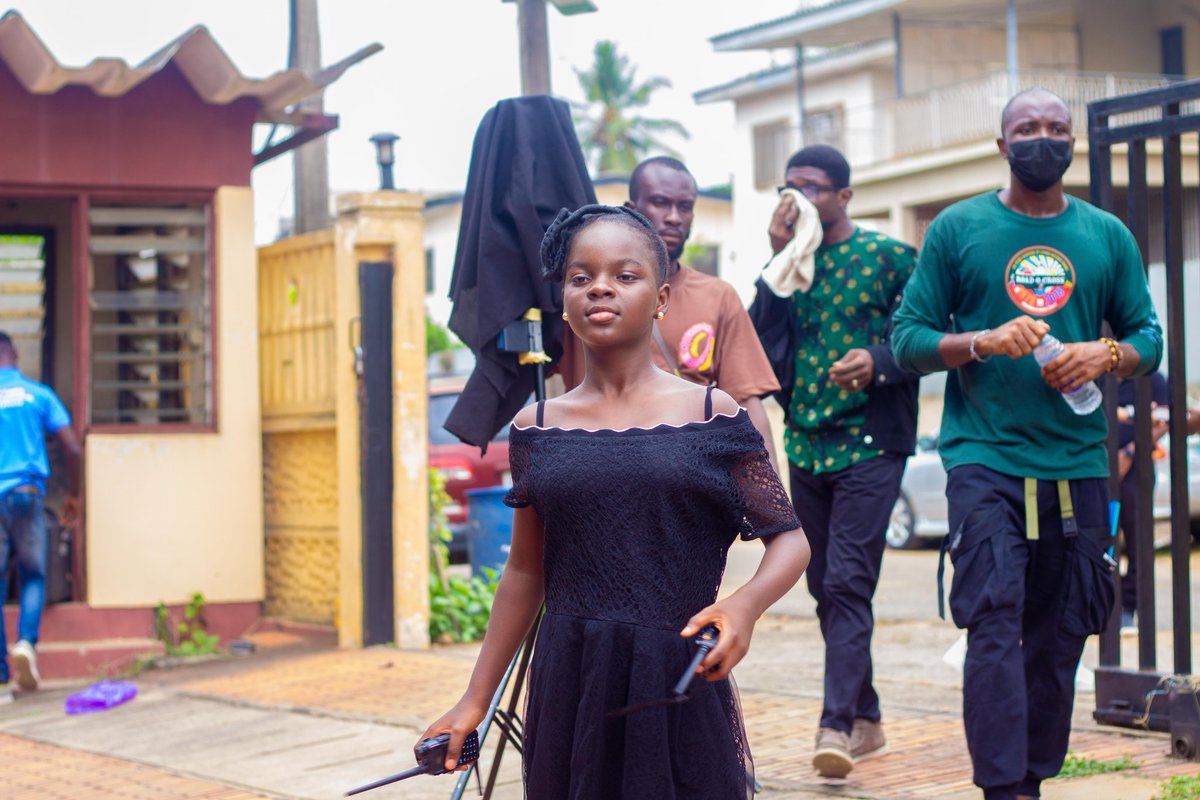 gbagyifeemboy's tweet photo. Good morning, I want to hawk my Okpa to you. 
I am a Nigerian filmmaker; passionate and very creative. 
I write, direct, and AD. 
I give my 100% on every project. I don't treat cast and crew anyhow. And I smell nice too. I be correct asset o. 
Hire me, please. https://t.co/AUlb1TDXNO