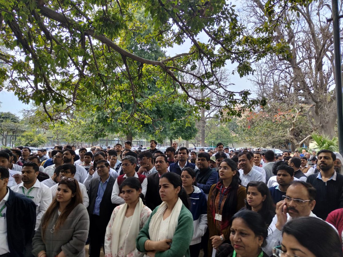 90gopalmishra's tweet photo. Now when #ExpediteCSS_CRC  os trending on Twitter. What else we are waiting for. Frustration and despair of CSS officers is visible now. Please #ExpediteCSS_CRC 
#Centralsecretariatservice
@PMOIndia @DrJitendraSingh https://t.co/Loq1LKEjzj