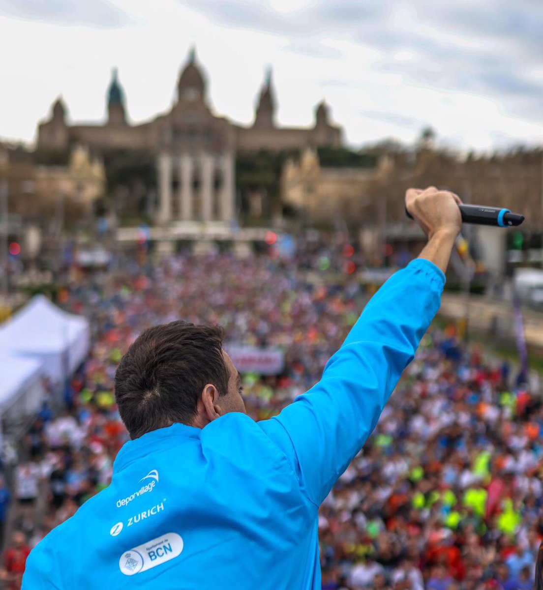 amontenegro79's tweet photo. Como desde 2006 este domingo os espero en la llegada de la #MaratoBarcelona donde siempre… AL FONDO, A LA DERECHA 💙
👇🏼👇🏼👇🏼 (leer más)
https://t.co/7KX360oeHy https://t.co/TJsrKCyku1