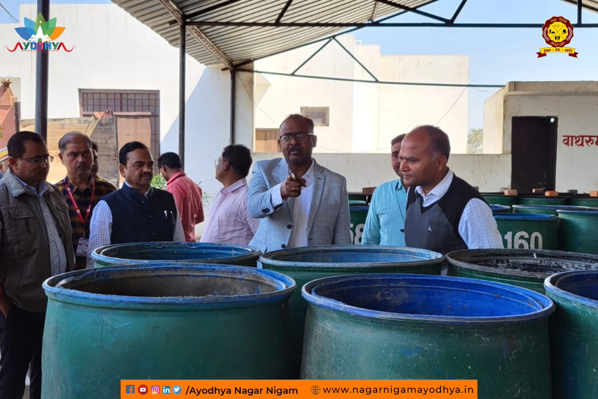 AyodhyaNgrNigam's tweet photo. उत्तर प्रदेश के माननीय मुख्यमंत्री जी के मार्गदर्शन में अयोध्या की स्वछता हेतु संकल्पित अयोध्या नगर निगम द्वारा ठोस अपशिष्ट प्रबंधन व कूड़ा निस्तारण हेतु संचालित MRF केंद्र का नवागत नगर आयुक्त श्री संतोष कुमार शर्मा जी ने किया स्थलीय निरिक्षण।
.
.
.
#inspection #MRFCenter https://t.co/fQc7crB5Aq