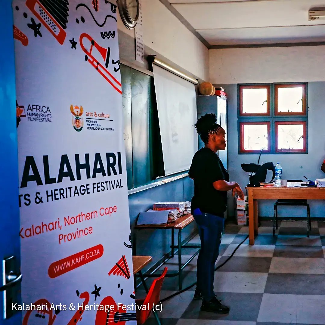 It is a Thursday...So of course we are going to throw it back to the 3rd annual Kalahari Arts &amp; Heritage Festival (KAHF), images from a film screening in Philanderson 

#KAHF #KAHF2024 #KAHF24 #Arts #Heritage #Festival #Kalahari #Filmscreening #Film