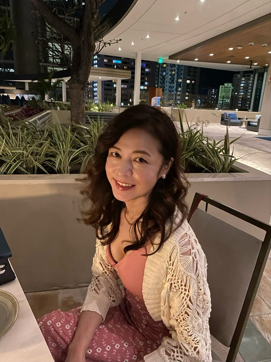 YokoyamaMegumi_'s tweet image. #hawaii
#hawaiiannight
#fashion
@muumuuheaven は
どこに行っちゃったのか
ご存知の方、いらっしゃいませんか？
#横山めぐみ