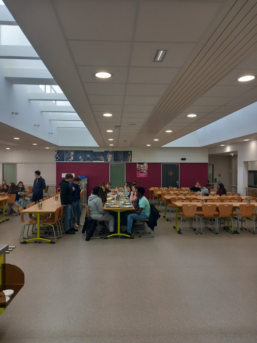IES_AE's tweet photo. Movilidad de nuestro alumnado de 3⁰ESO en Francia como parte de nuestro proyecto Erasmus+ KA121SCH. Semana inolvidable en Latillé. Gracias por vuestra calurosa acogida, @ARimbaud_CLG_86 🇪🇸🇪🇺🇫🇷

#Erasmus @sepiegob @CEPdeSevilla https://t.co/bo6egeNxfs