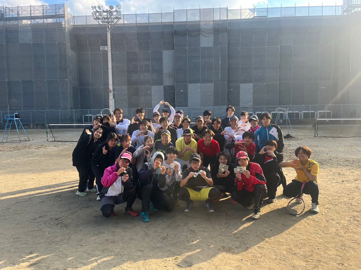 SMASH_SMASH_kg's tweet photo. 鹿児島大学に合格されたみなさん、
おめでとうございます！🌸

鹿大唯一のソフトテニスサークル🎾「SMASH×SMASH」です！

活動日のテニスはもちろん、ドライブ・キャンプなどのイベントやご飯に行ったりなど様々な楽しい活動を行っています！🚗

なにか質問があればお気軽にDMまで✉ ͗ ͗

#春から鹿大 https://t.co/fZll5TSTWg