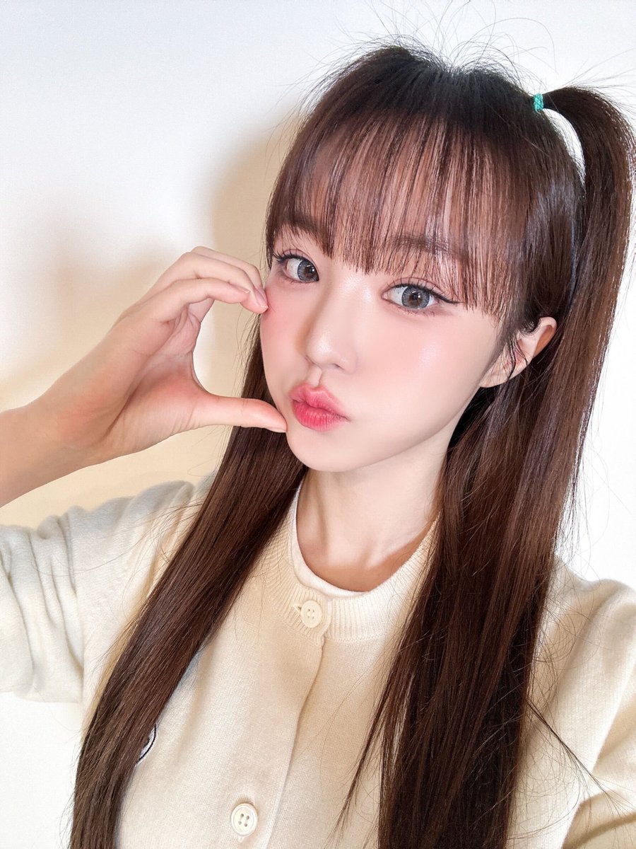 🎂] 今日は #ナナ のお誕生日🩷 ナナから日本のwowのみなさんに 写真と