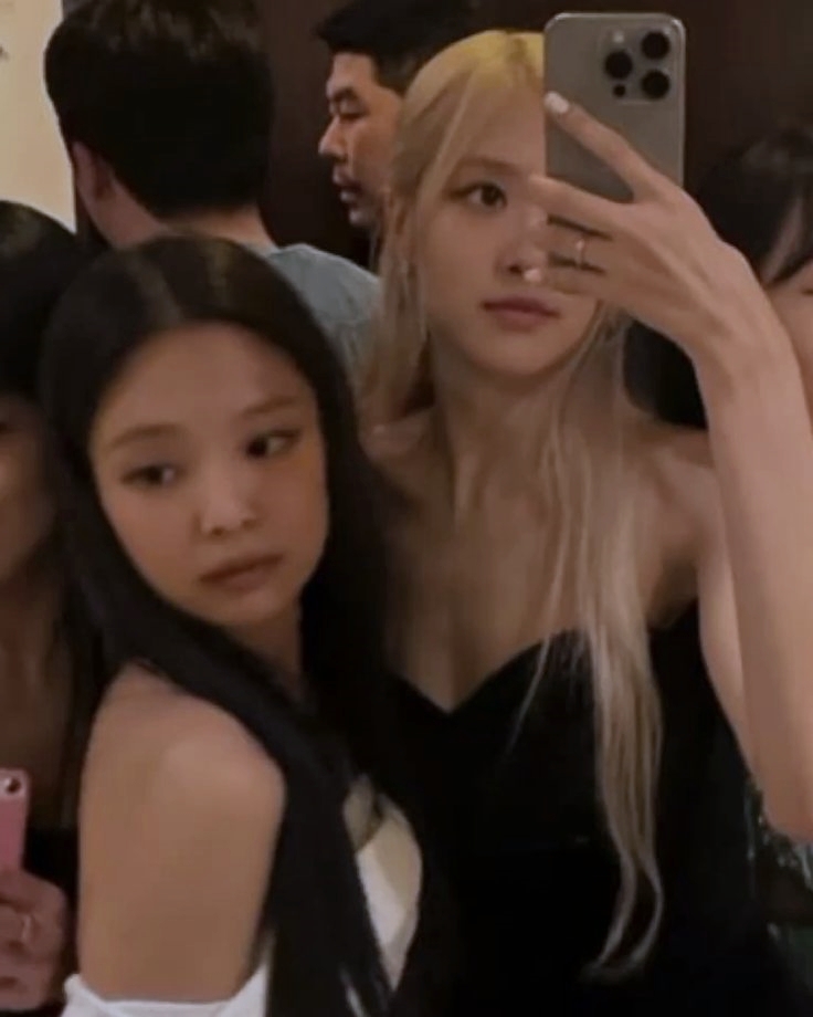 . (@lqchaennie) on Twitter photo 