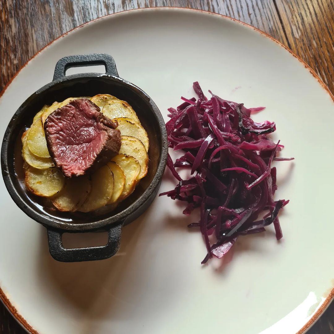 Highland Sika venison hot pot with braised red cabbage from the stunning country pub The Stag and Hounds.

bit.ly/3SJR5Dk