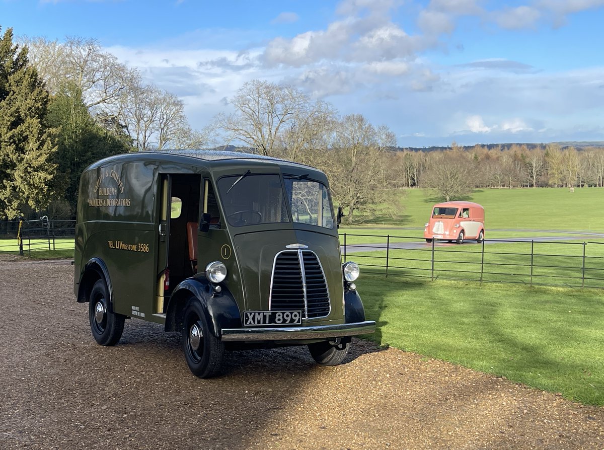 Stunning vehicles & venue. Thanks @ragleyestate @ragleyhall & @jackscarlett17. Fab #fullycharged film to follow & see #MorrisJE @EverythingElectric morris-commercial.com/preorder/ #ragleyestate #ragleyhall #everythingelectric #filminglocation #ev #EVIndustry