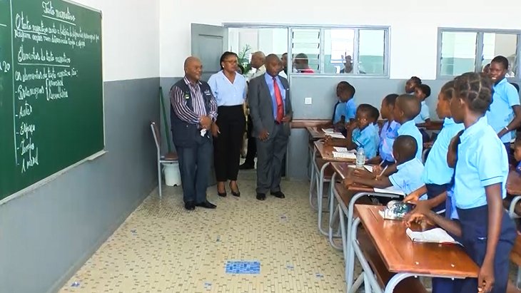 opaisonline's tweet photo. Sociedade
Mais de 16 mil alunos beneficiam de salas condignas em Sofala
#salasdeaula #sofala #cicloneidai #reconstrucao #opaisonline #opais #gruposoico
https://t.co/3IaXMvh7A0 https://t.co/aF0ag89czU