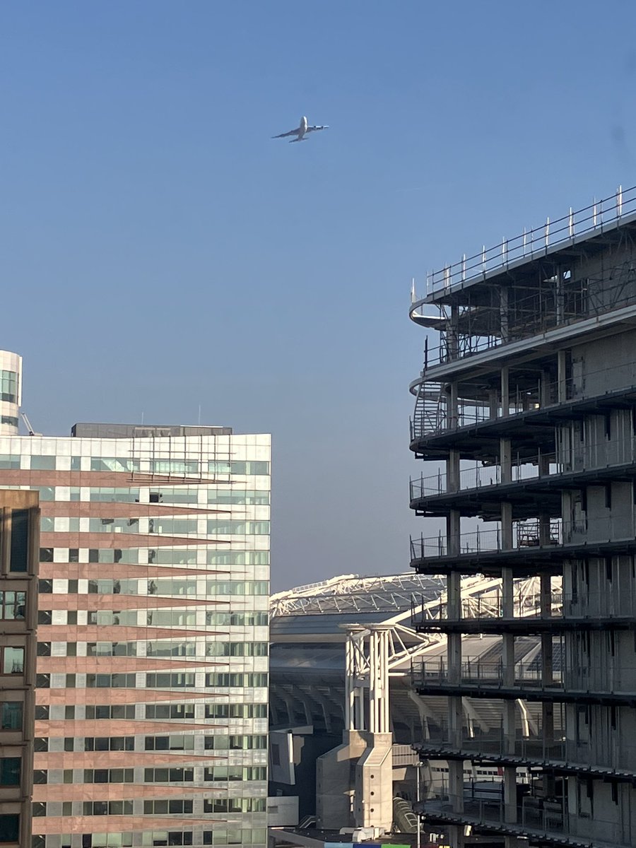 K6HolteEnd's tweet image. Nice sunny day in Amsterdam, here with my son and we can see the stadium from our hotel. #UTV