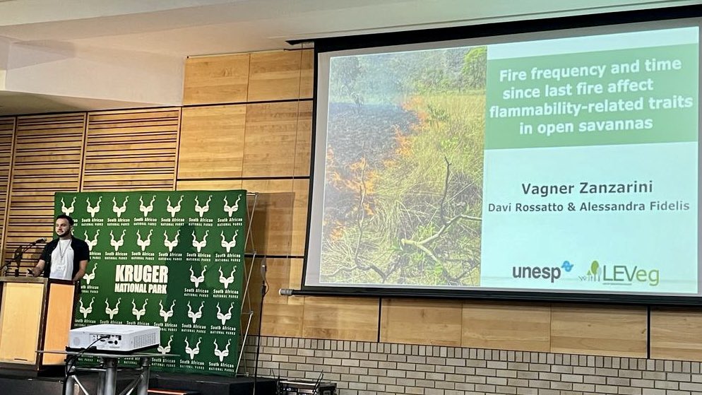 Attending and presenting interesting results about flammability-related traits at the #SSNM2024 <a href="/LEVeg_Unesp/">LEVeg_Unesp</a> @Unesp_Global
