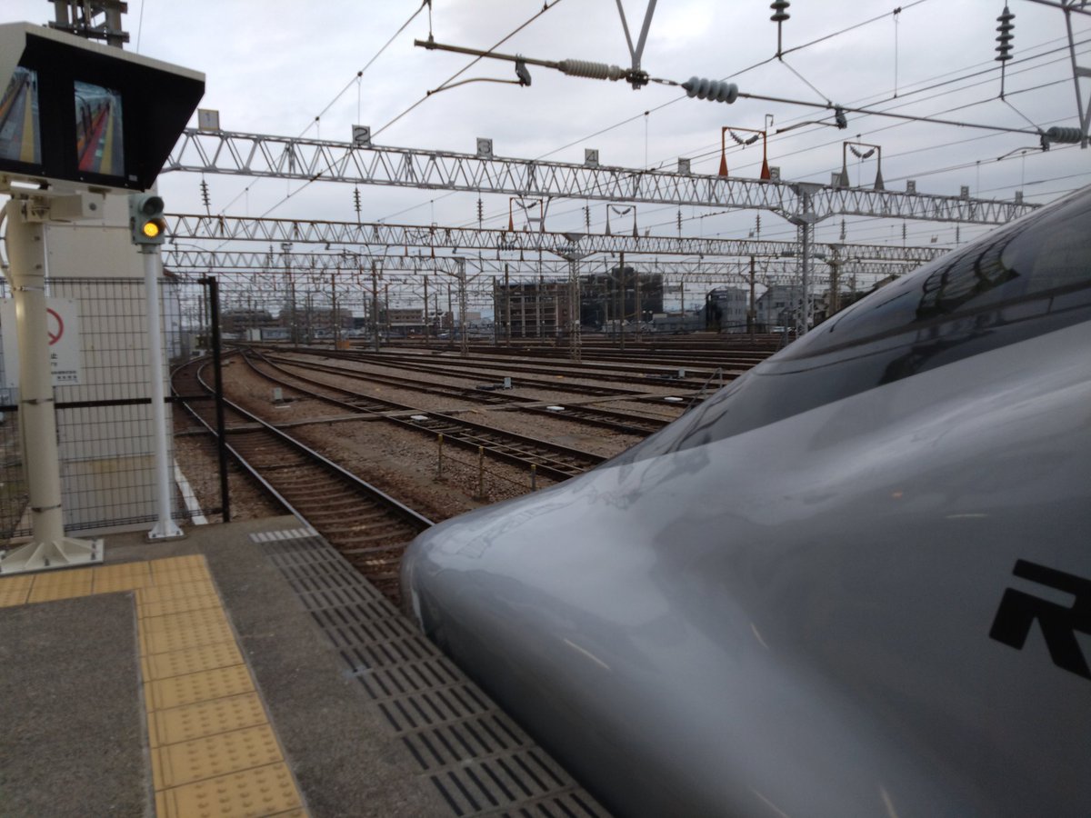 hattshi84's tweet image. 用事を済ませていざ博多へ戻ります🚅
たった一区間ですが
何だか旅行気分を味わえます🤭
博多→博多南区間は片道330円です🎫
#博多南線 
#JR西日本