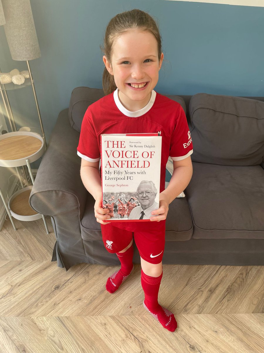 World book day has just taken on a whole new meaning for me. This is my granddaughter Maya with MY book !!!! Who'd have thought !! 📷🥰