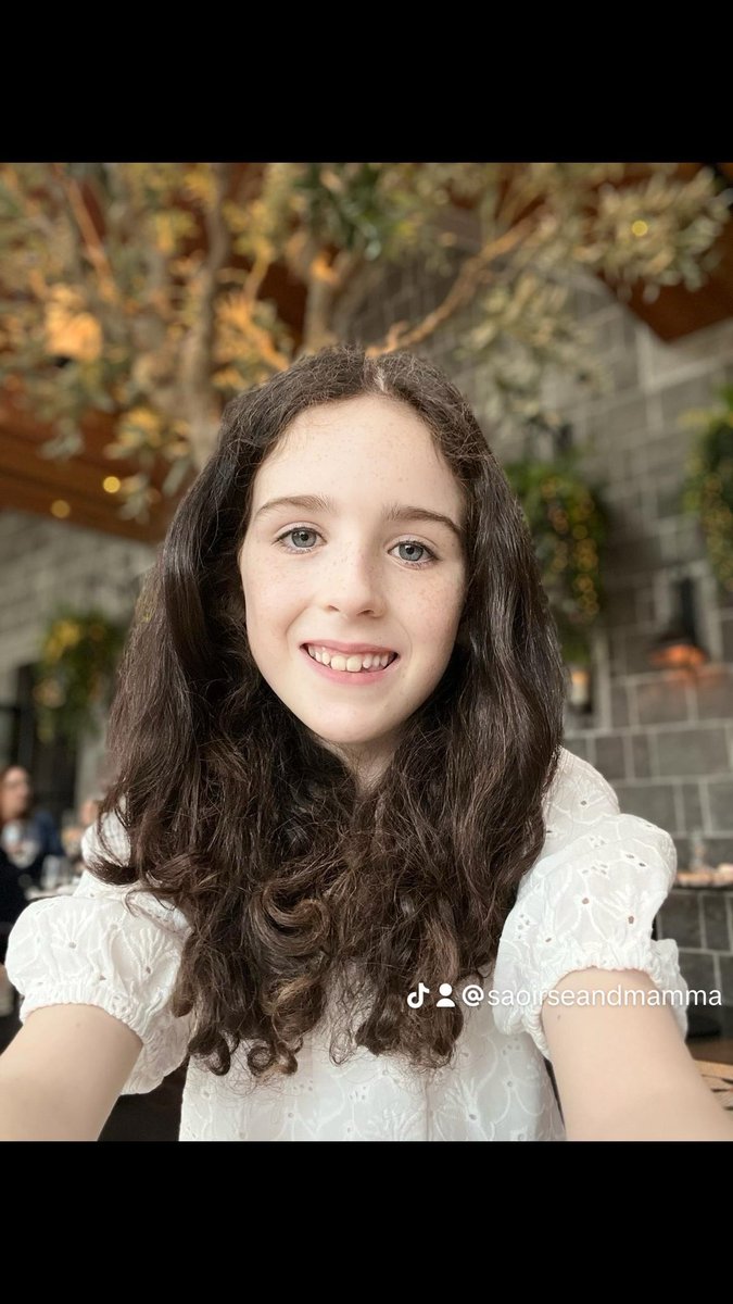 Saoírse and Mamma tweet media