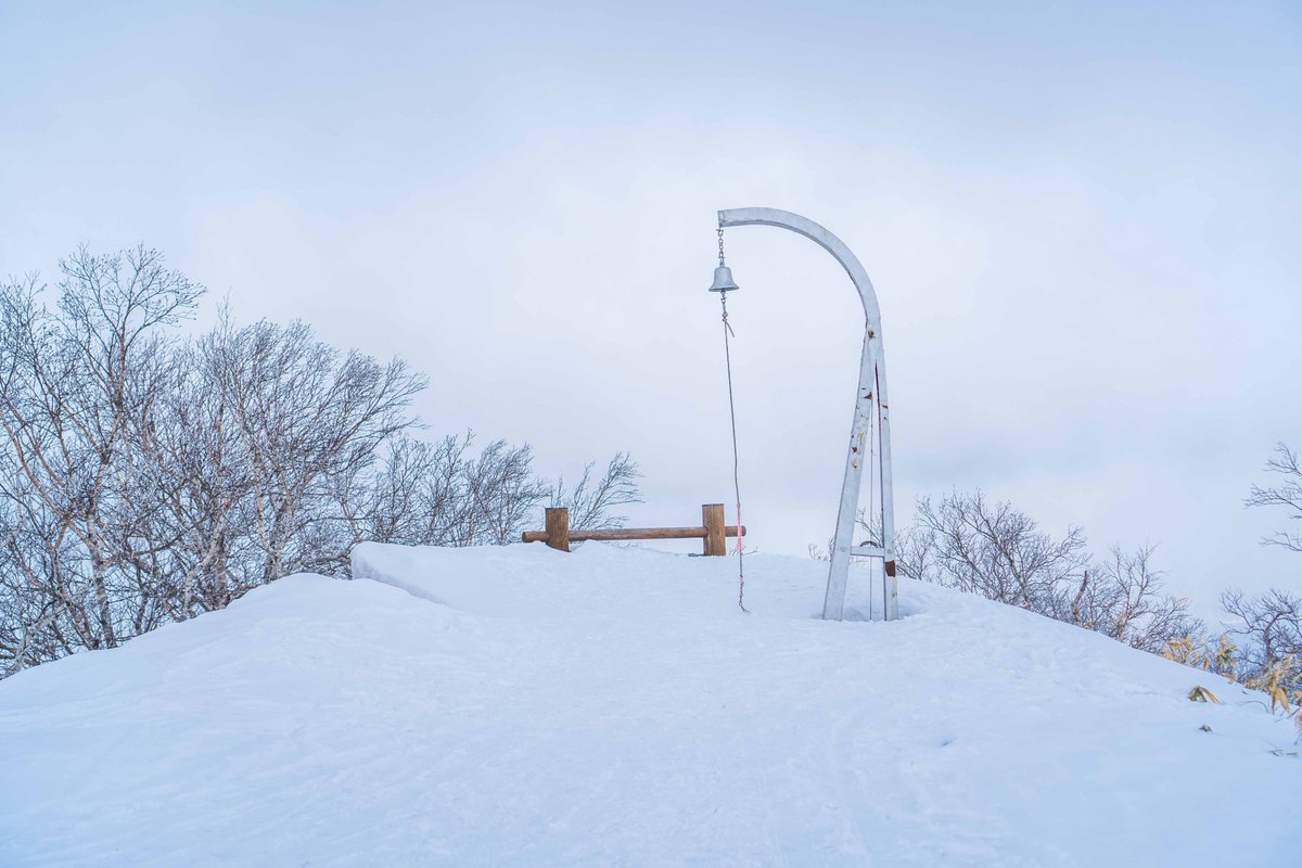 adexnoboribetsu's tweet photo. Murorandake summit in summer and winter! We hike this mountain in summer, and use snowshoes in winter.
https://t.co/YN6lwVoXvP

#adexbase #adexnoboribetsu #hokkaido #hokkaidotrip #muroran #murorandake
#北海道 #登別 #登別温泉 #登別地獄谷 #日本 #アデックス登別 https://t.co/wjjbk6STIN