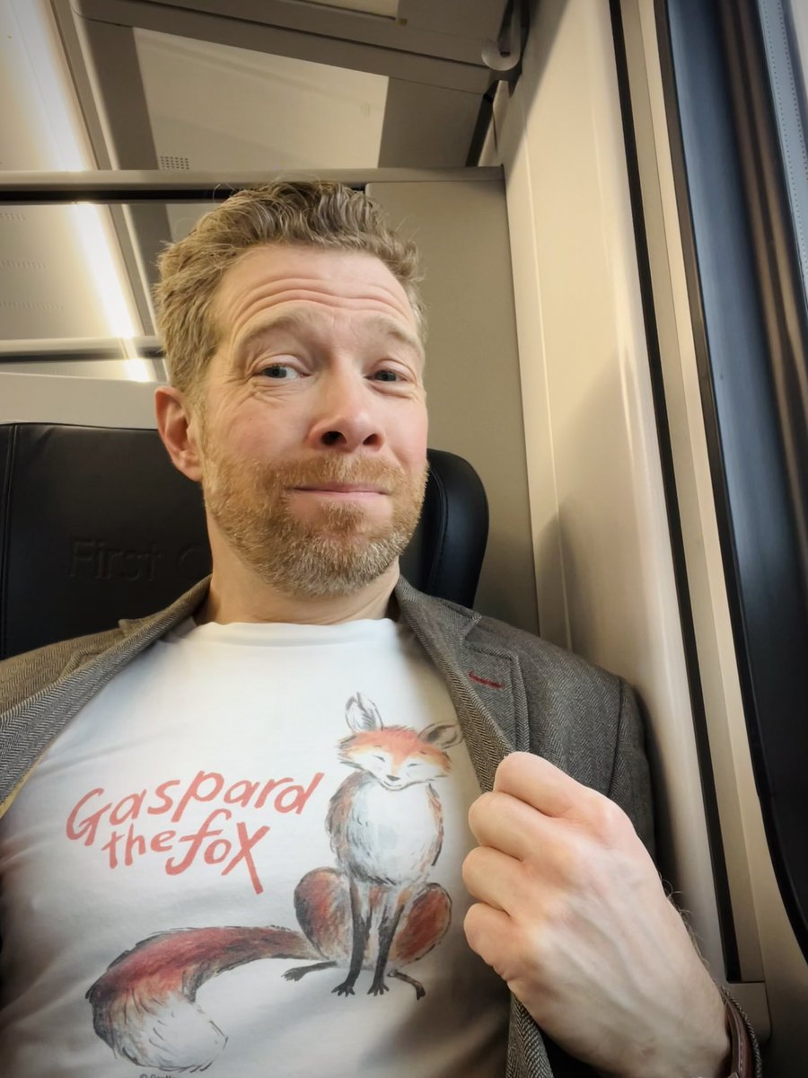 Happy <a href="/WorldBookDayUK/">World Book Day UK 📚</a> !! I’m on an early train 💤 from London to visit <a href="/DaleHallSch/">Dale Hall Community Primary School</a> in Ipswich with <a href="/GaspardTheFox/">Gaspard The Fox</a> 🦊 And listen to <a href="/XanderArmstrong/">Alexander Armstrong</a> on <a href="/ClassicFM/">Classic FM</a> from 10am for lots of literary themed classical music! #WorldBookDay2024