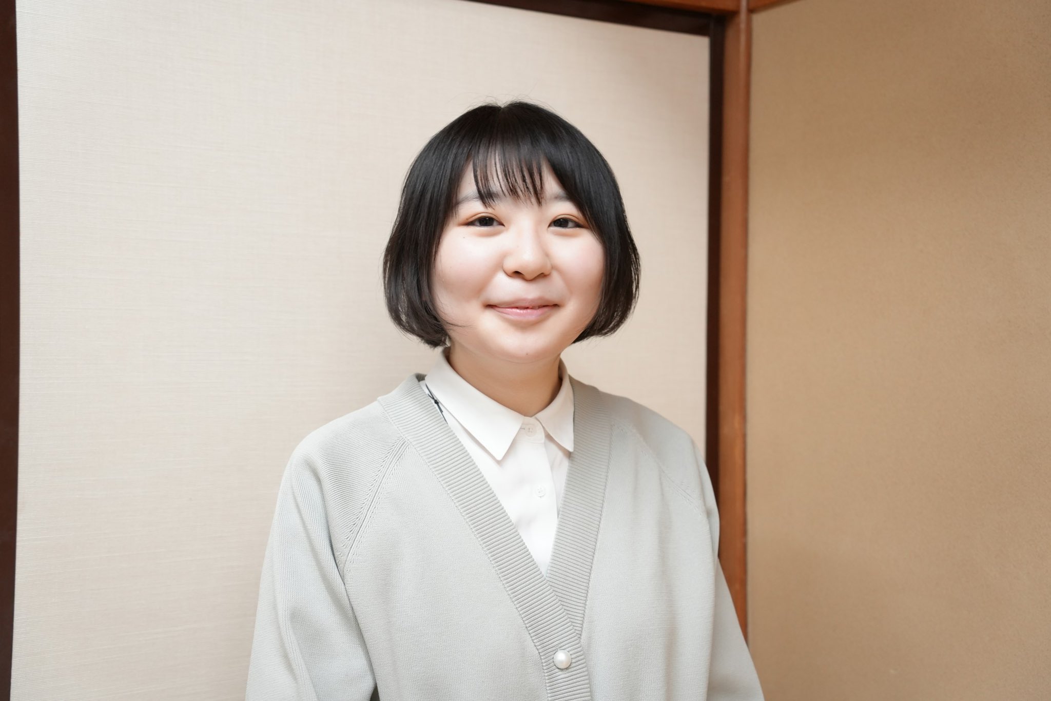 今井絢 RT @kanonseto: 女流名人リーグ予選決勝。今井絢女流初段が初のリーグ入りを決めました。  関西では加藤桃子女流四段がリーグ復帰を決めました。 皆様からいただいた #女流名人リクエスト の質問もいくつかさせていただきました！  https://t.co ...