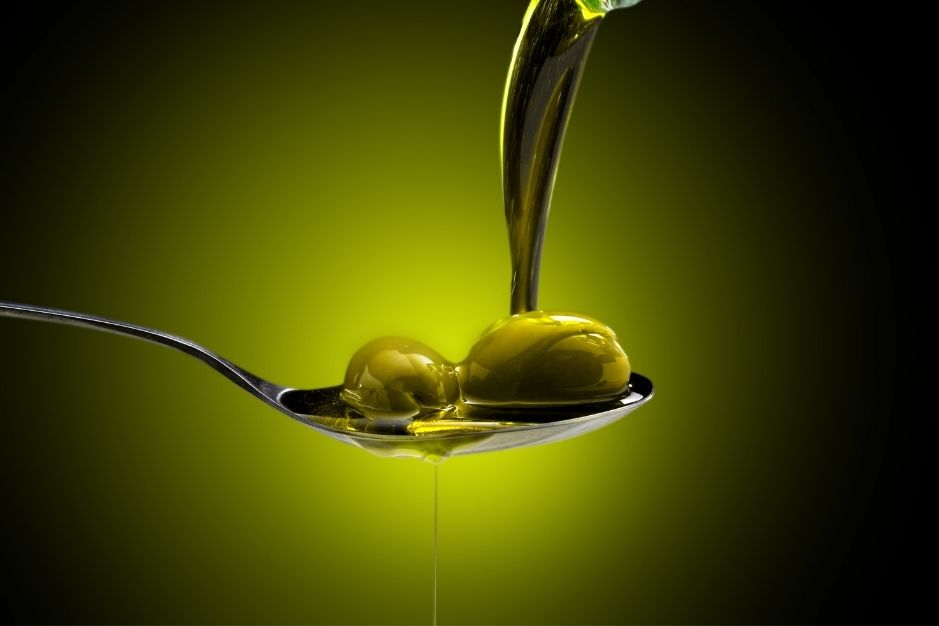 Consejos para comprar Aceite de Oliva Virgen Extra  AOVE

- Evite utilizar aceite de oliva en botella transparente. La luz es enemiga del aceite de oliva. El aceite de oliva es sensible a la luz y al calor y se oxida  más rápido.

- Busque aceite de oliva en una botella de color…
