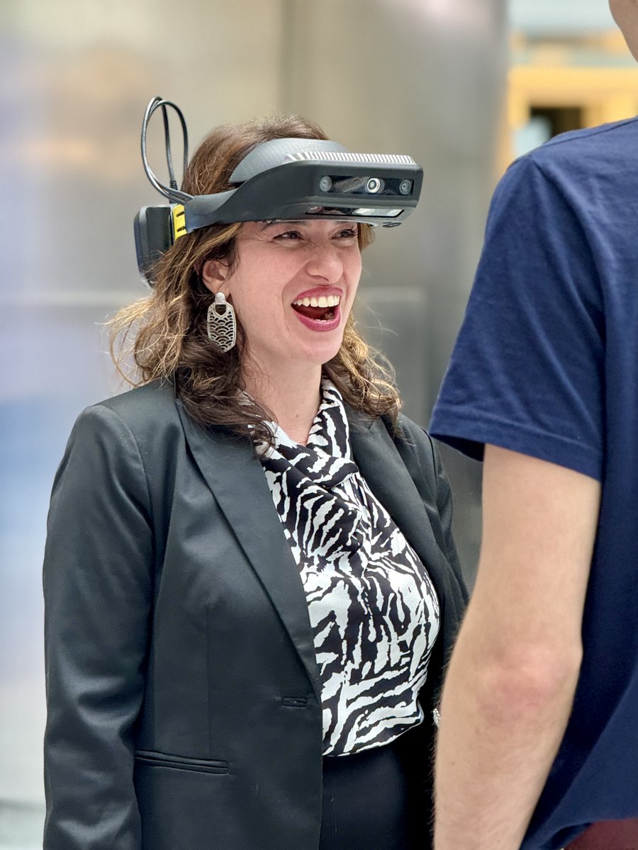 Smiles from testing the Glasses at @WorldBank! These days in Washington DC have been full, with almost 100 people testing the .lumen Glasses. Thank you World Bank for the invitation, and can’t wait to empower people worldwide! #innovation #assistiveTech #deeptech