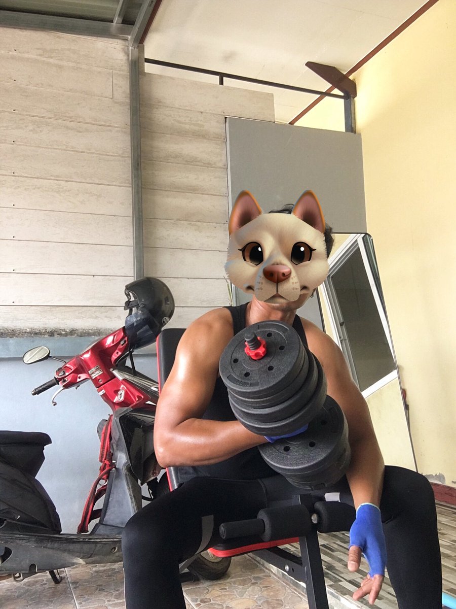 เช็ดเหงื่อให้หน่อยครับ💪🏾💦