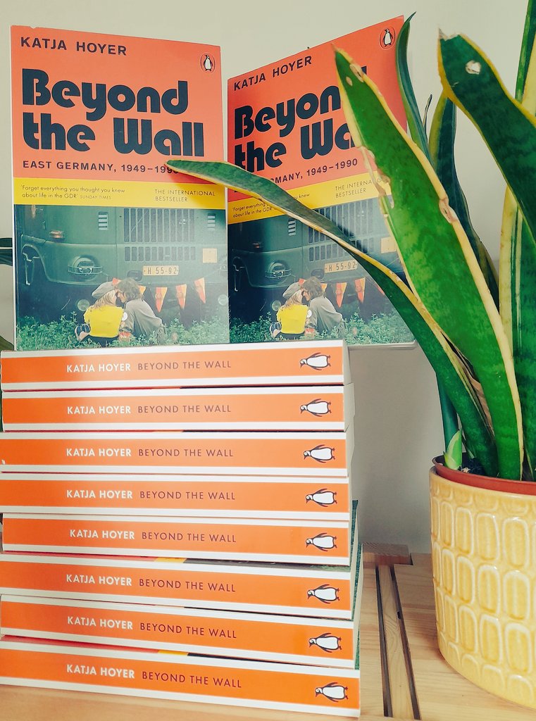 I've returned home to the UK from my Germany tour just in time to celebrate the launch of BEYOND THE WALL: EAST GERMANY 1949-1990 in paperback format today! 🥳📚🧱🇩🇪
amzn.eu/d/1rKW7LG