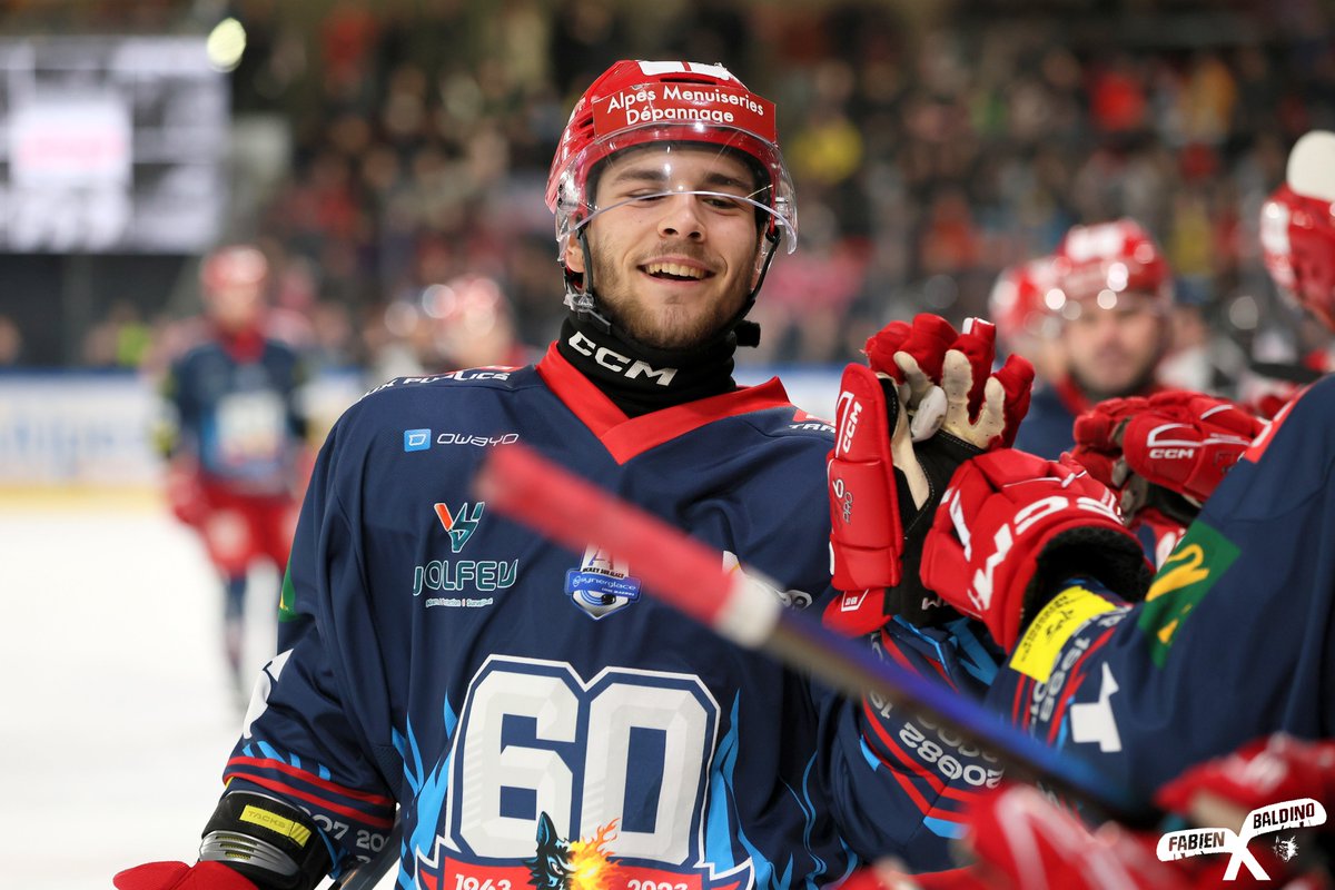 bruleursdeloups's tweet photo. Pour fêter le lancement des play-offs, Grand'place s'associe à nous pour vous offrir une carte cadeau de 100€ à dépenser dans tout leur centre commercial ! 

Pour tenter votre chance :
📲 s'abonner à notre compte
👍 liker ce post
🔁RT ce post !

Fin du concours le 21 mars à 10h. https://t.co/Zw5Kwk52ep
