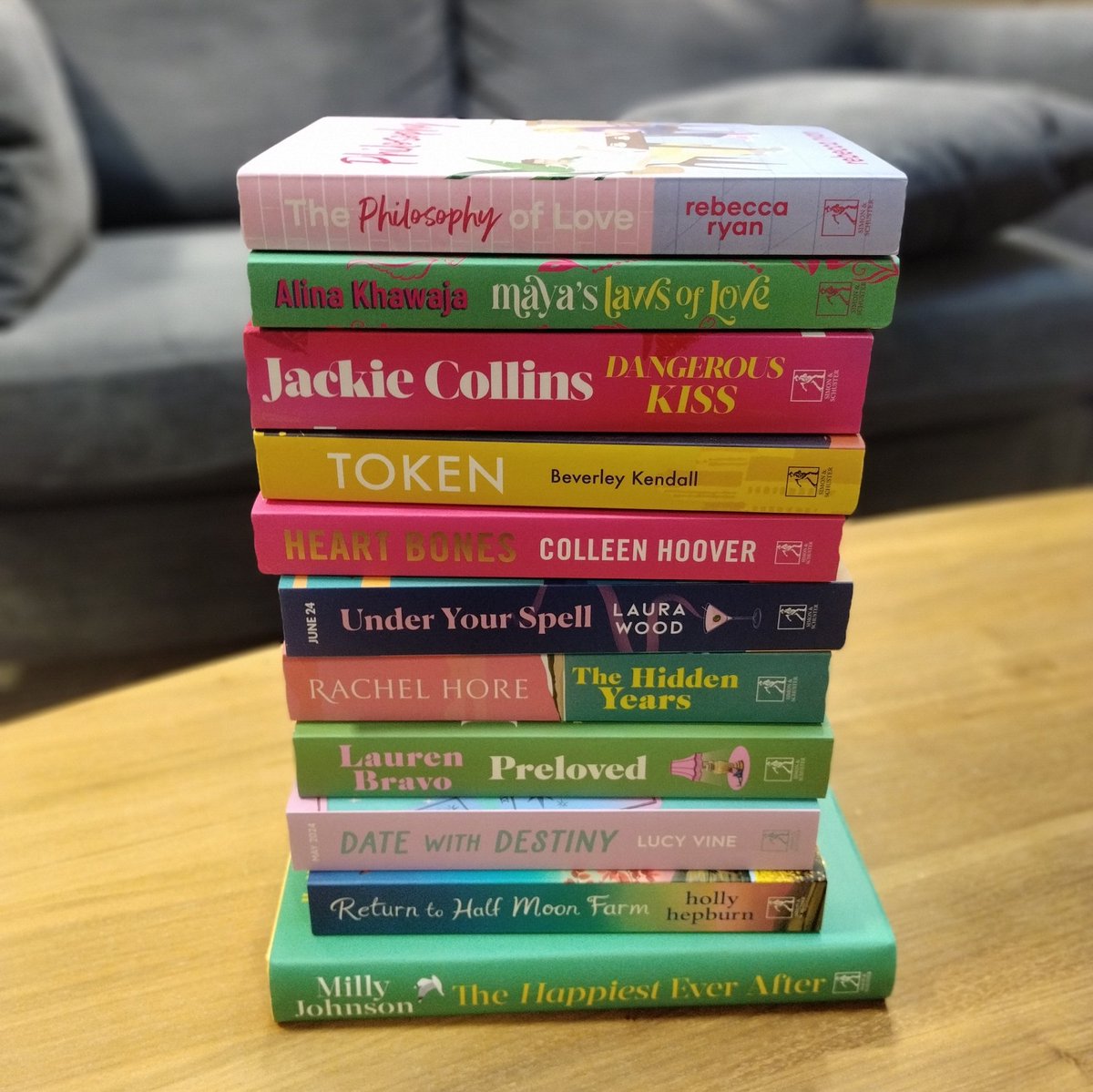 Today is #WorldBookDay2024 and tomorrow is #InternationalWomensDay2024 #IWD2024, so of course I've got the ultimate #RespectRomFic TBR Pile of Dreams to #giveaway to celebrate.

Simply RP&amp;Follow by 5pm Friday (8th March, UK only) to get in my Big Hat for the chance to #WIN.