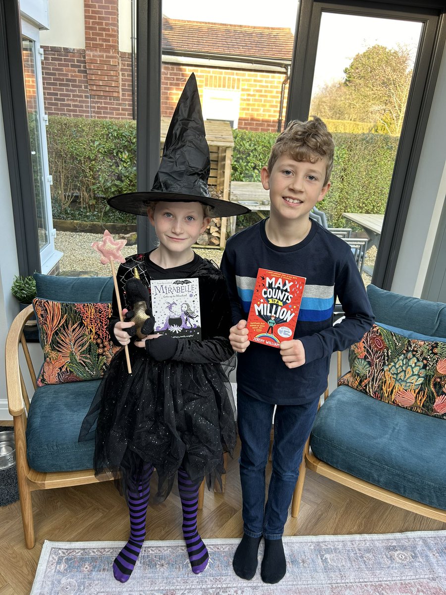 Kathryn Jones (@kathrynjones468) on Twitter photo <a href="/WorldBookDayUK/">World Book Day UK 📚</a> <a href="/H_Muncaster/">Harriet Muncaster</a> <a href="/Jeremy_Williams/">Jeremy Williams</a> @CheadleRCJnr One child keener than the other! <a href="/WorldBookDayUK/">World Book Day UK 📚</a> <a href="/H_Muncaster/">Harriet Muncaster</a> <a href="/Jeremy_Williams/">Jeremy Williams</a> @CheadleRCJnr One child keener than the other!