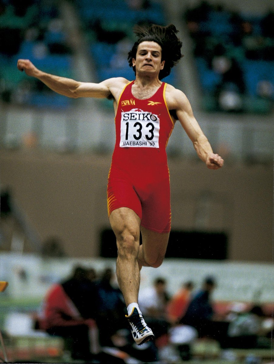 🔙 El salto de Maebashi 

🎂 Se cumplen 25 años del mítico vuelo de Yago Lamela en el Mundial Indoor 

📏 8.56m

Lo rescata <a href="/MiguelCalvo_A/">Miguel Calvo</a> 📝 bit.ly/3T9Ugo3