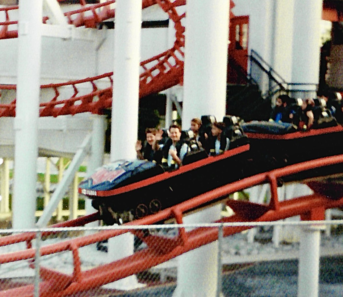 SeanX_Man's tweet photo. Good Morning X-Men☀️😄
Happy #ThrowbackThursday↩️
Riding the Ninja @ Six Flags Over GA
Summer 91 (pre-Fani)
#GoodFriendsGoodTimes
Have a Fantastic Day! https://t.co/PznHuhC9c3