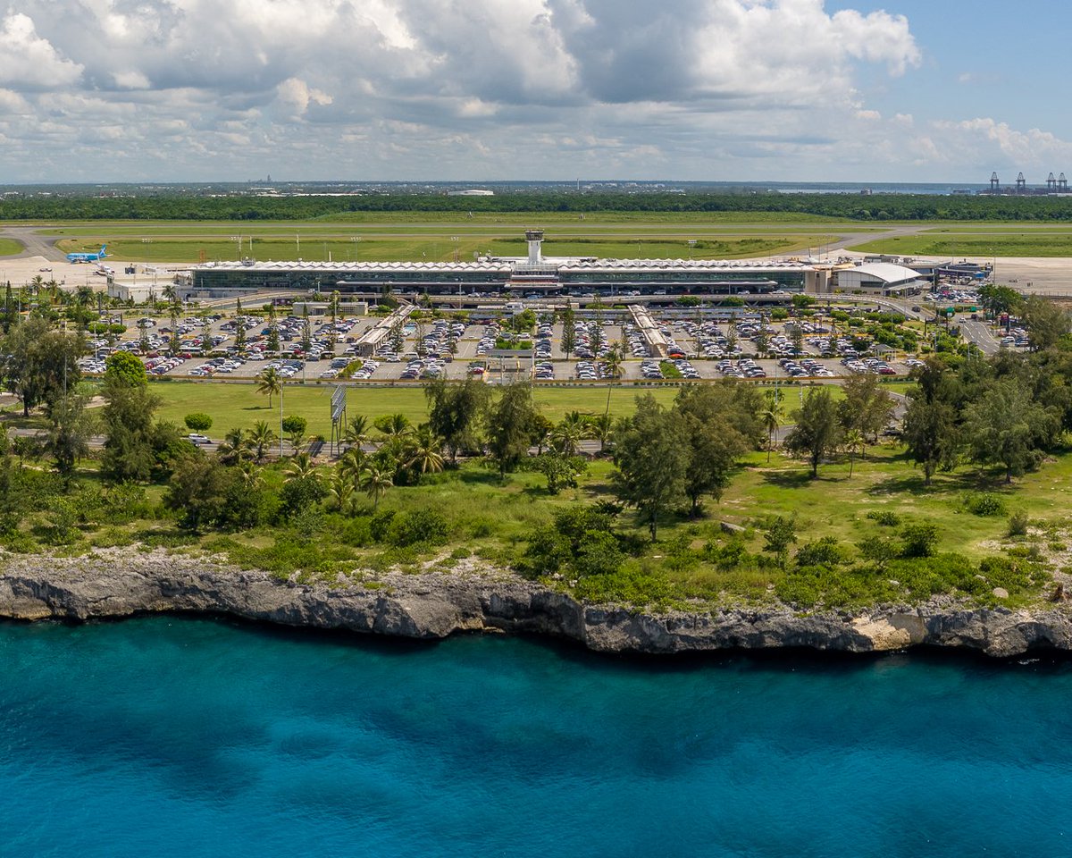 AirportSupplier's tweet image. Alstef Group Secures Baggage Handling Contract for Aeropuerto Internacional de Las Américas
airport-suppliers.com/supplier-press… @AlstefGroup #Alstef @AerodomRD @VINCIAirports #BaggageHandlingSystem #BHS