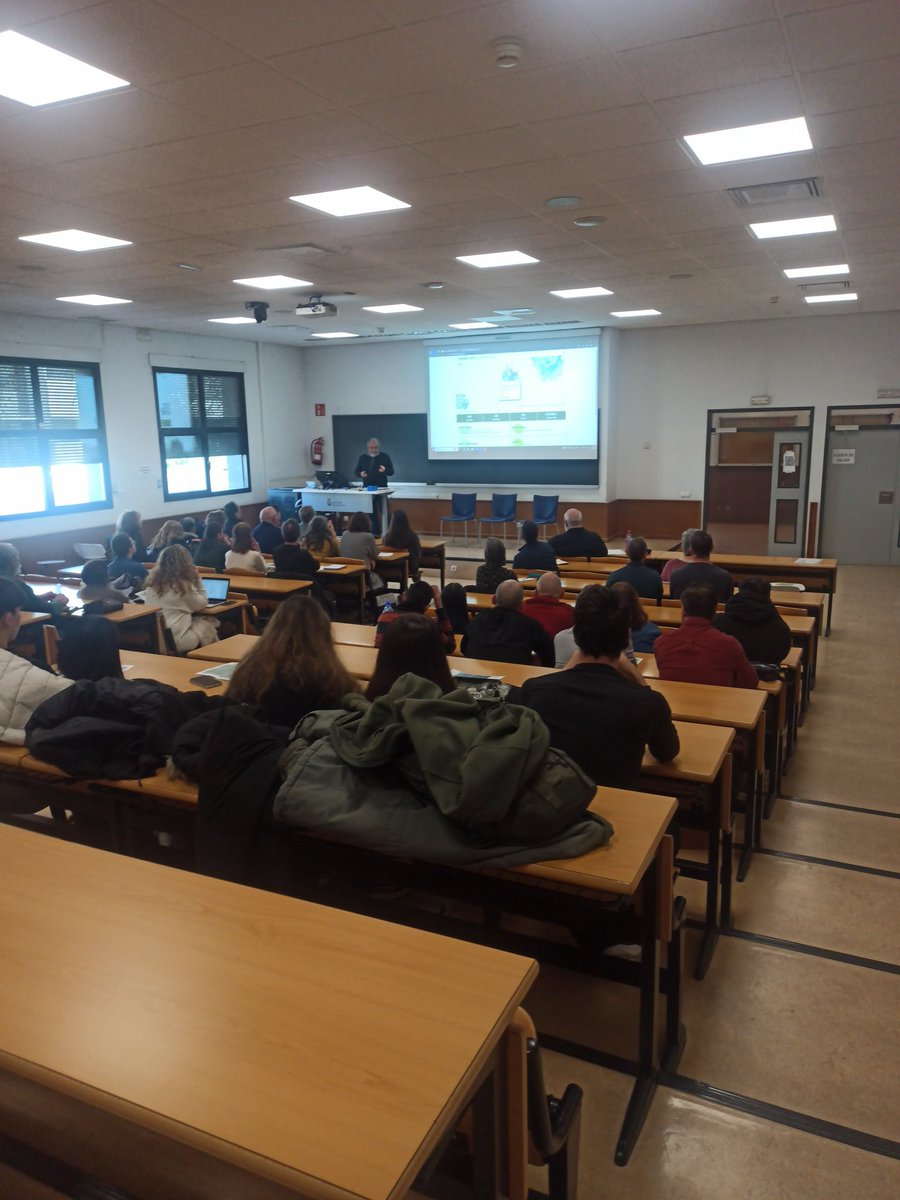 Estamos celebrando las VIII Jornadas de Agroecología en la URJC 🐓🍊🫛!!
<a href="/rsu_urjc/">RSU_URJC</a> <a href="/urjc/">URJC</a> @redterrae <a href="/AytoMostoles/">Ayuntamiento de Móstoles</a>