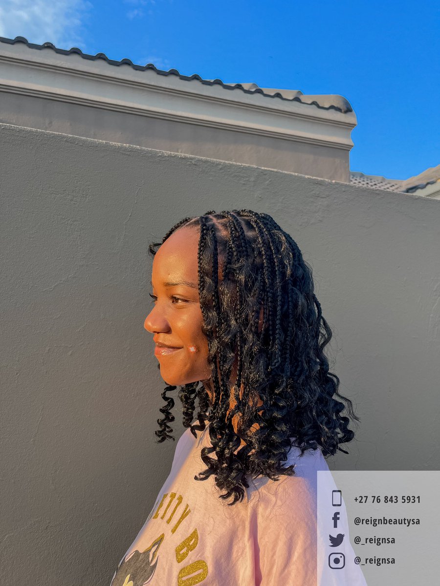 _reignsa's tweet photo. Bohemian/Goddess Knotless box braids in Medium width and Shoulder length 🥰

✨R550✨ incl hairpiece 

 📞076 843 5931
📍Bryanston | Cosmo City | Randburg | Fourways | Sandton | Rosebank | North Riding | Carlswald 

Our prices include the price of the hairpiece. 

#GirlTalkZA https://t.co/vMR10Wjg8R