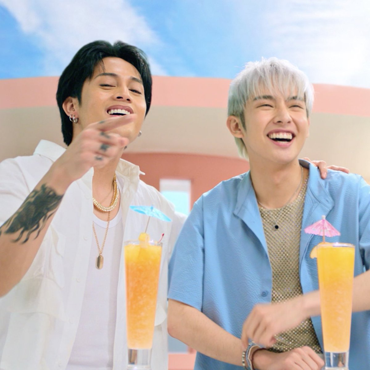 gcashofficial's tweet photo. Happy #KENTIN day, mga inaanak! 💙

Balik-balikan natin ang KENTIN moments on our Official 'Tara, Summer Na! (feat. SB19)' MV 
👉 https://t.co/IQzM3wHLOa

Don’t forget to hit the ❤️ button to spread the summer vibes! ☀️🏝🔥

#GCashSummerNa #SB19forGCash https://t.co/yHuzGSG6Ps