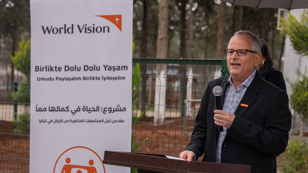 WorldVisionSR's tweet photo. @WorldVisionSR is honoured to announce the opening of LIFT- Life in Fullness Together Centre in #Kilis.
This event was attended by a group of esteemed personnel working towards providing #Childfriendlyspaces to children affected by protracted crises. https://t.co/JlWxl83Z6F