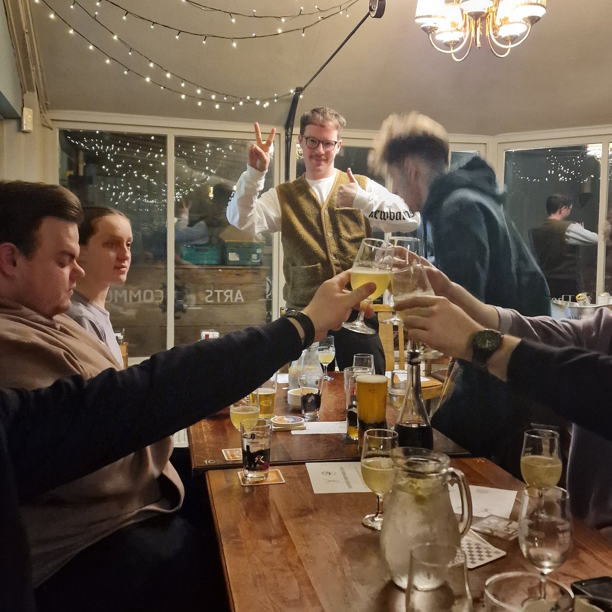 thornbridgefay's tweet photo. Super evening of beer and chat @ThornbridgeStag last night we promise we left you some 🤣 get down and try it before it's gone @NewbarnsBrewery. Huge thanks to Wes who was a fantastic host, and to #teamstag for putting on a great @SheffBeerWeek event. That brown ale... 🍺 https://t.co/wbLrKPIdzE