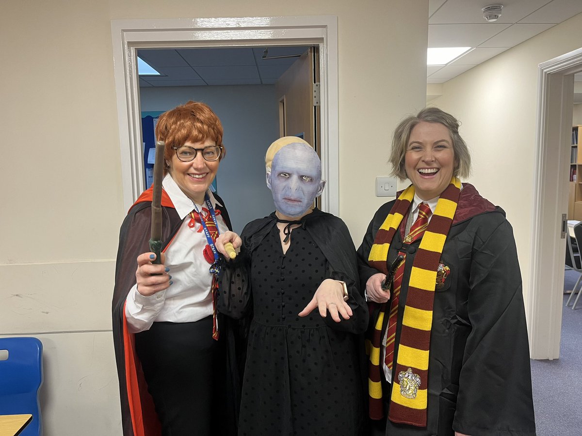 sarahs42's tweet photo. Celebrating #WorldBookDay #HarryPotter https://t.co/Ao9Sp0l2y5