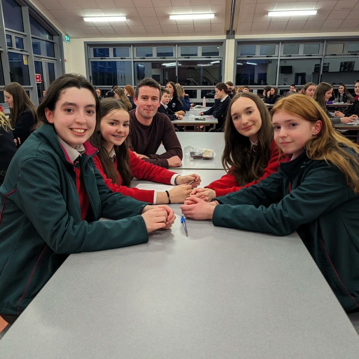 Well done to Skye, Becca, Emily & Liz who took part in the Junior Cycle History Table Quiz. It was a great opportunity to participate in a fun activity while also helping to revise the JC course. The event was organised by @HTAIteachers & hosted very kindly by @AbbeyCC_wd