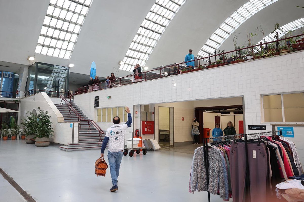 _tinoderans_'s tweet image. Mercado Municipal de Matosinhos 👌🏼
Vota RIR 🗳️
#TinodeRans #VamosVotarnoCalceteiro #PartidoRIR #Porto #VotaRIR
