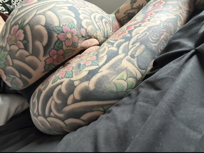 Your daily reminder to vote for me in the &ldquo;best inked model&rdquo; category https://t.co/rX40UgdrlI https://t<a href="/tag/mvsales"class="tags"><span>#mvsales</span></a>