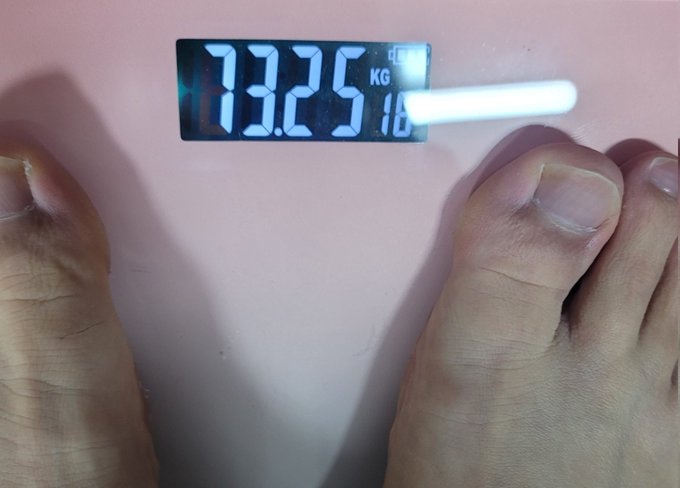 72kg가즈아~~ https://t.co/ZVyB0aa4uD