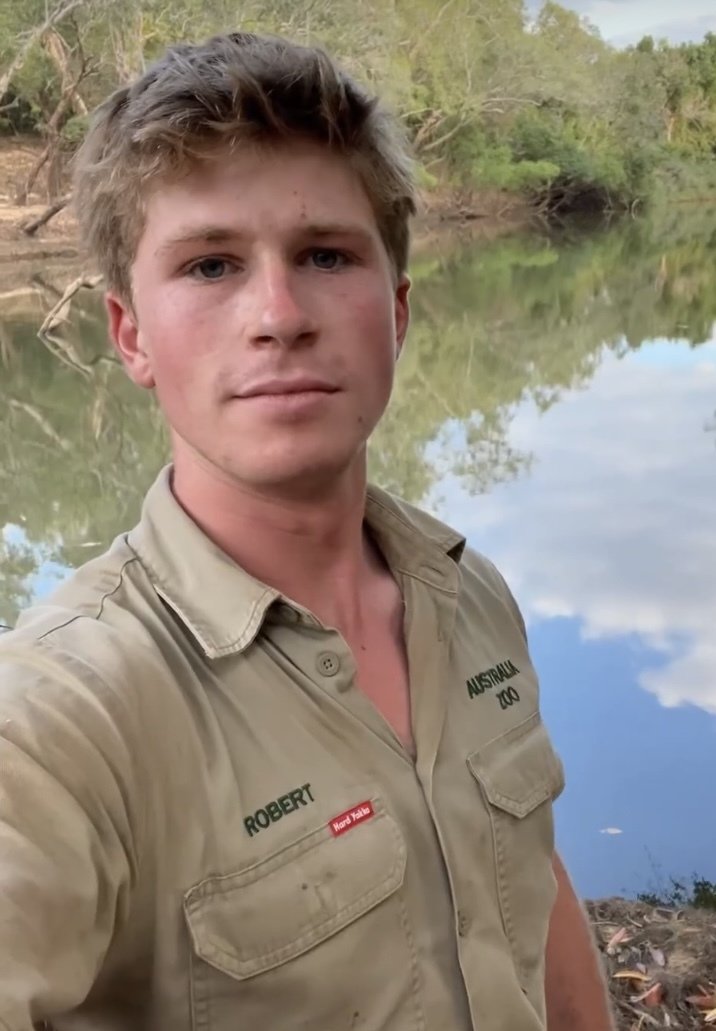 MainstreamD123's tweet photo. Robert Irwin cant hide that massive bulge 🍆
#aussiebulge #zookeeper https://t.co/dqRN3cwmCS