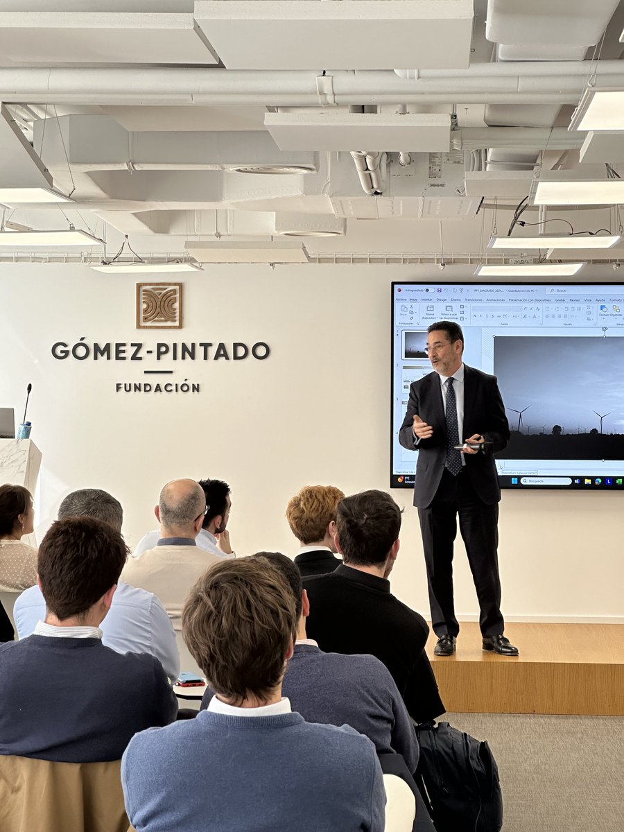 🏘🏆Comenzamos los #DíasDeLasEmpresas en la sede de la Corporación <a href="/ViaAgora/">VÍA ÁGORA</a>

Desde una visión integral del desarrollo hasta la inmersión en innovaciones tecnológicas, cada momento fue enriquecedor para los estudiantes de Grado Inmobiliario.

…rsidadinmobiliaria.edificacion.upm.es/2024/02/29/via…