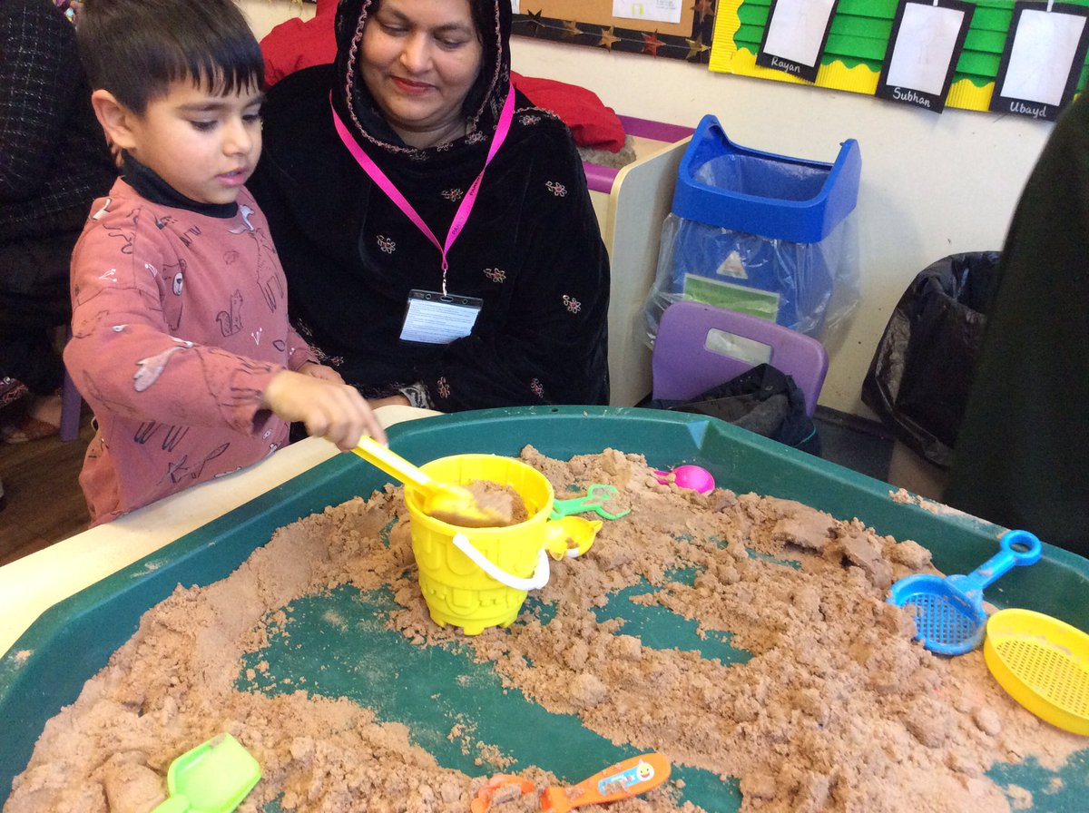 alstonprimaryb9's tweet photo. A great turn out for our first 2 and 3 year olds’ Stay and Play session, focusing on the importance of language development. It’s lovely to meet lots of new families to Alston. @voice21oracy #earlylanguage #oracy https://t.co/FPe0WZ1i00