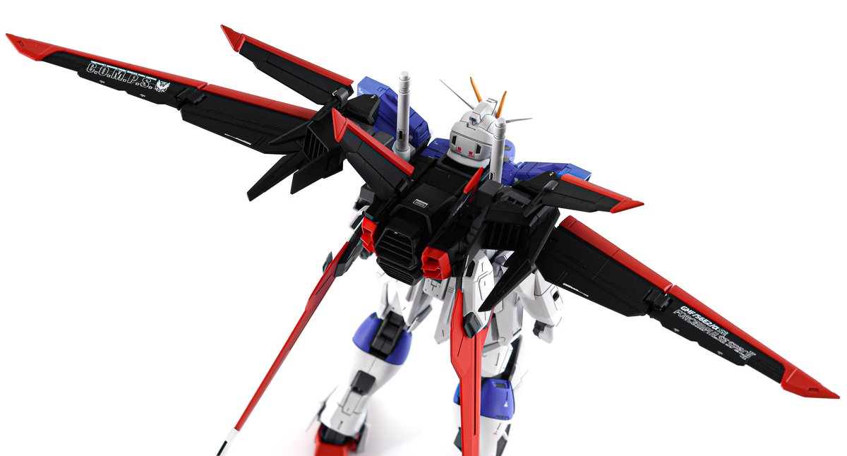 Big_Bab_Chan's tweet photo. MGフォースインパルスガンダム SpecⅡ完成しました！
フォースインパルスとエクスインパルスのミキシング作品となり筋彫りやプラ板等で各部加工しました。
ストフリ等と同様に多少外見が変わってる設定で制作しました。
色は劇中よりも明るめ設定です！
（1/2）
#SEEDガンプラミッション https://t.co/ZSToXCeyoH