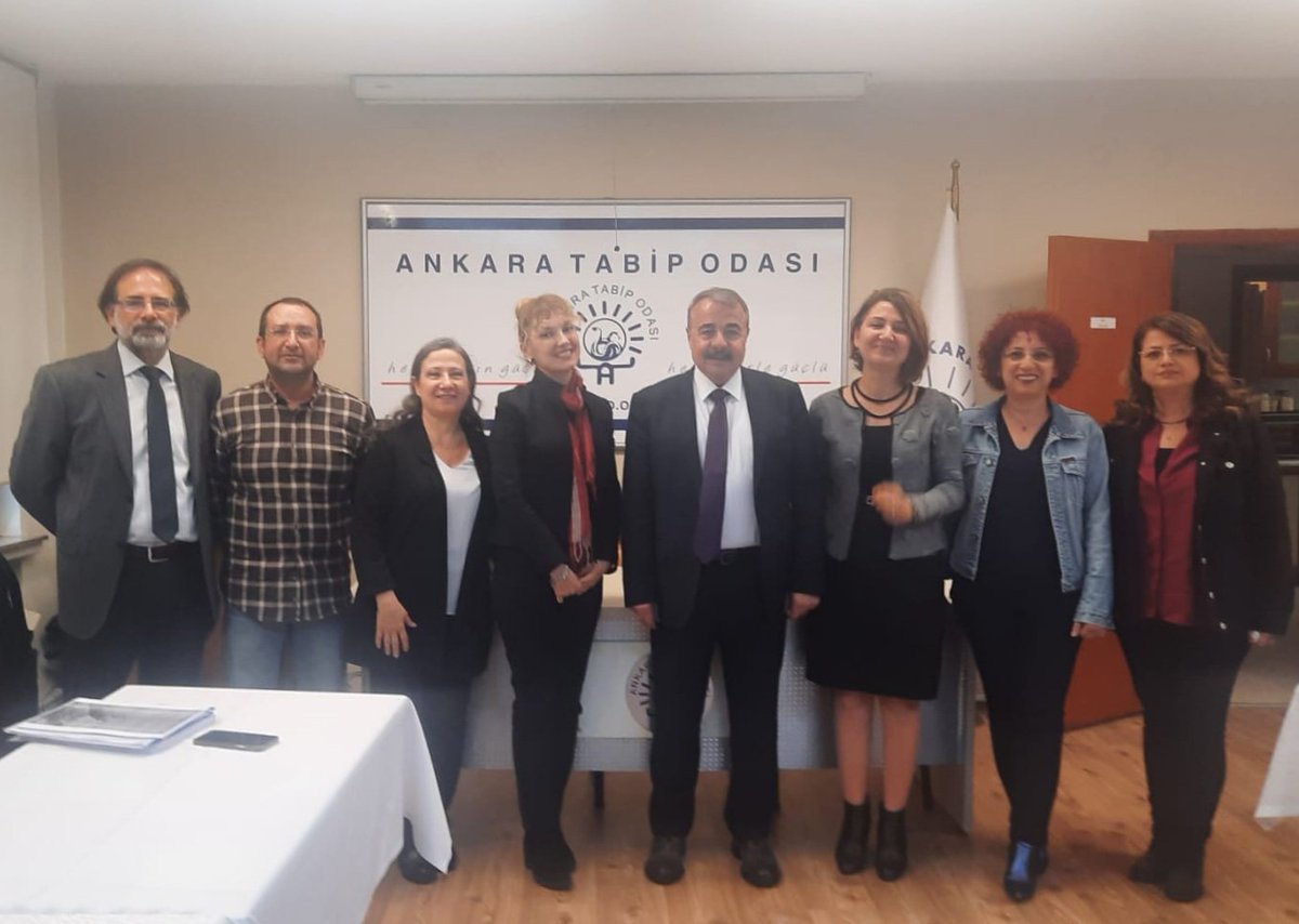 halk_cal's tweet photo. @ank_kentkonseyi @ankarabbld @ankaratabipoda @abbbasin 1 Mart 2024 tarihinde Ankara Büyükşehir Belediyesi Sağlık İşleri Daire Başkanı Mustafa Ünsal ve Sağlık Hiz. Şube Müdürü Hale Peker'in katılımıyla Ankara Tabip Odasında bir değerlendirme toplantısı yaptık. https://t.co/UTq195psLr