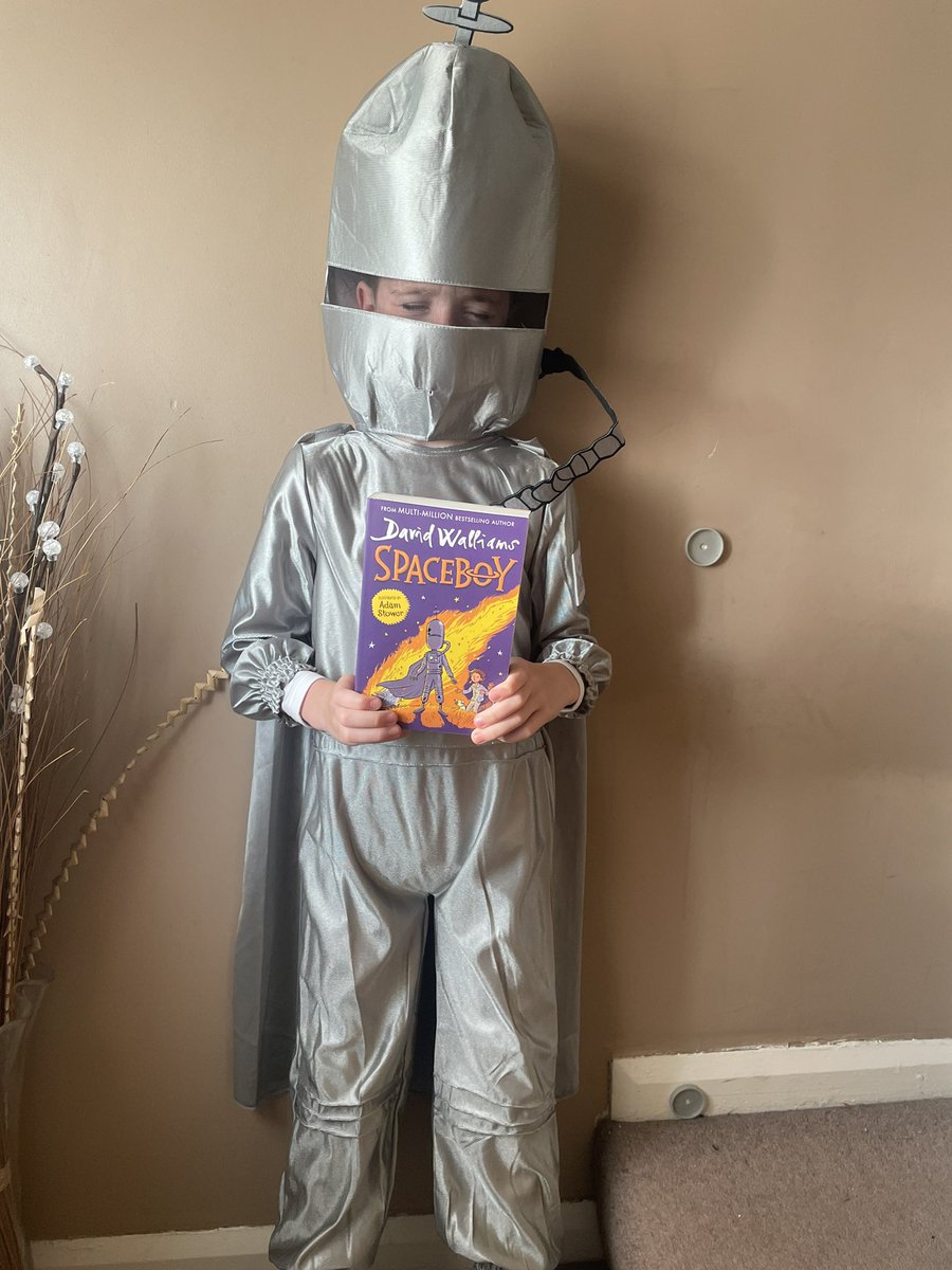 lisamhiggins's tweet photo. Dylan Higgins year 4 As Spaceboy
#WorldBookDay2024 @halewoodcofe @davidwalliams @BigHiggins https://t.co/WlFvqrXEkt