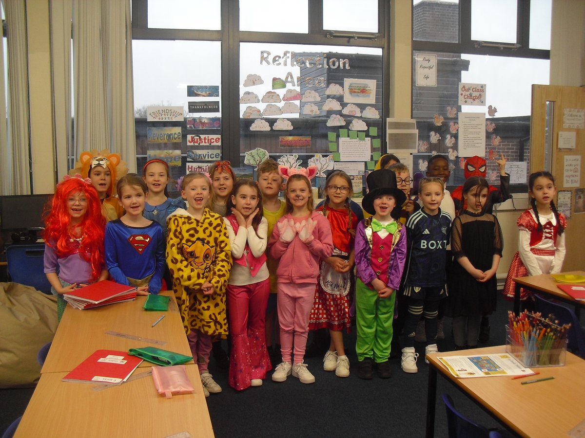 Squirrels are ready for <a href="/WorldBookDayUK/">World Book Day UK 📚</a> today. We have lots of exciting activities planned for throughout the day. <a href="/StChadsAT/">StChadsAcademiesTrust</a> 📚🤩