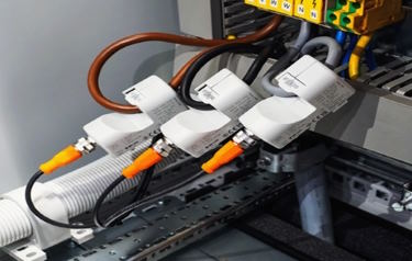pbsimag's tweet image. Stego's ESS 076 smart IO-Link current sensor monitors real-time power consumption, using the data to adjust processes to optimise plant performance and output process control. More here 👉 lnkd.in/ezMiHtNn
#smartenergy #currentsensor