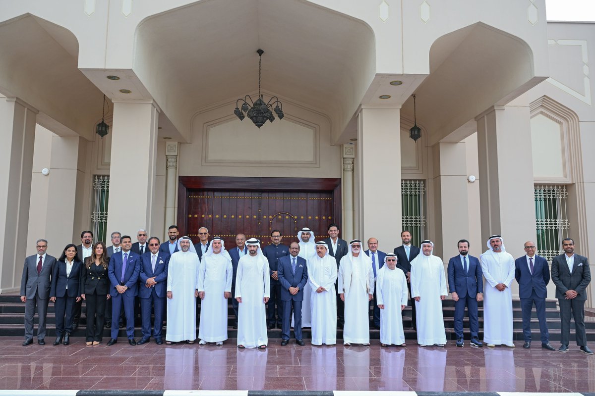 Very happy and honoured to meet H.H. Sheikh @HamdanMohammed, Crown Prince of Dubai and senior officials including H.E. Mohamed bin Abdullah Al Gergawi, Minister of Cabinet Affairs along with members of business community at Zabeel Majlis in Dubai.